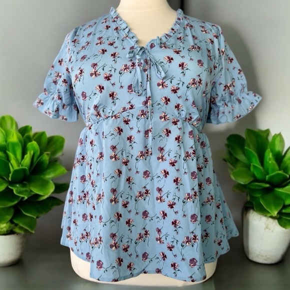 NWT!Blue floral, ruffle, V-neck tie, elastic waist, top size 12 or large - Picture 2 of 6